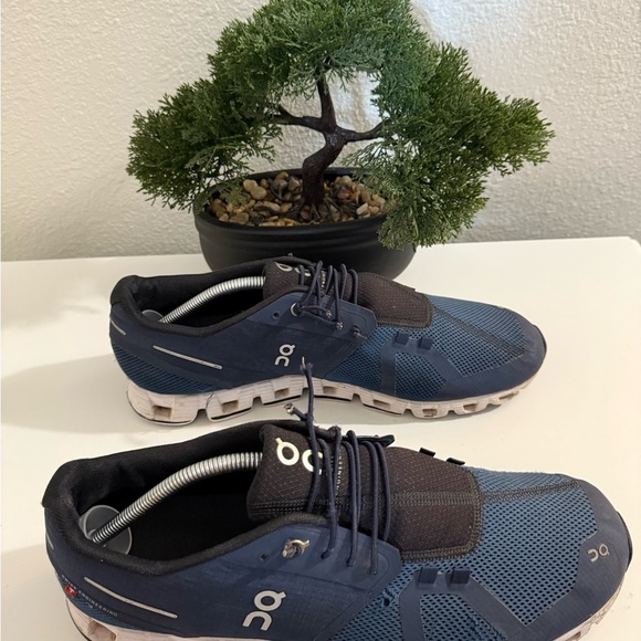 On cloud 5 Running Men's Navy and Black Athletic Shoes - Picture 3 of 5